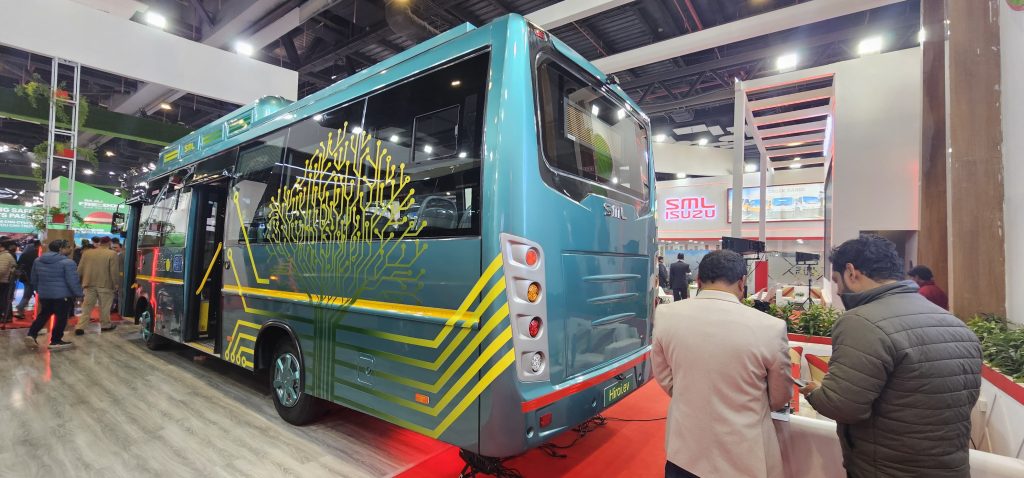 SML Isuzu hiroi ev bus